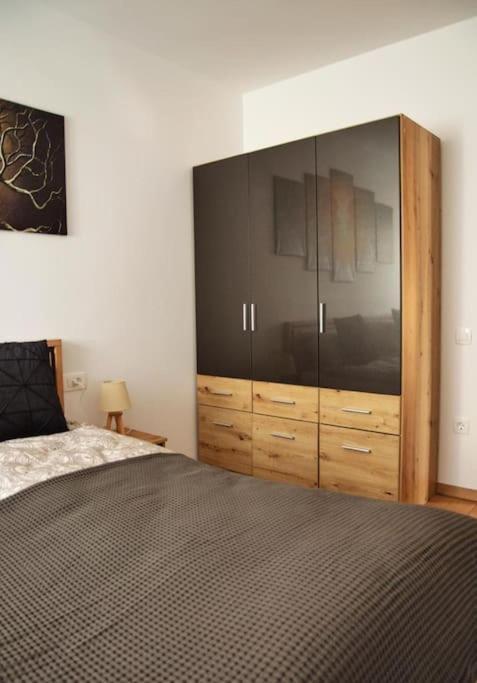 5 Dream Apartment 5 Cu Parcare Privata Oradea Exterior foto